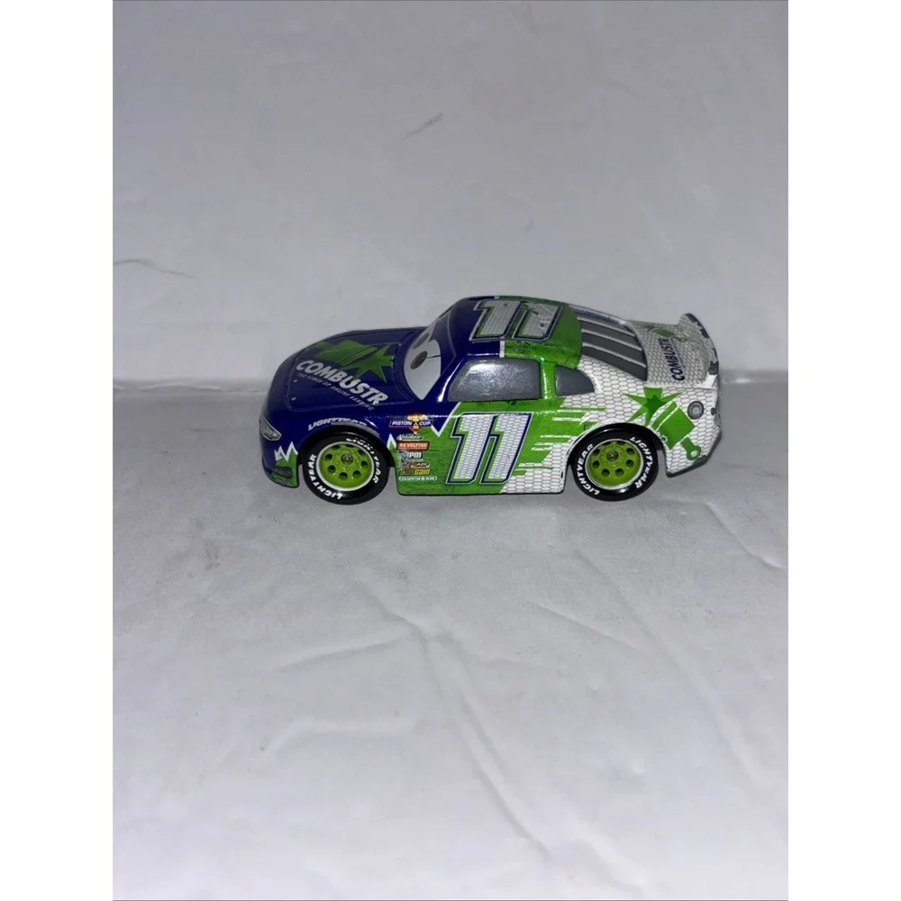Disney Pixar Cars #11 Combustr Chip Gearings Die Cast Car 3